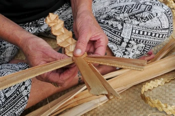 Island Culture Tour Weaving